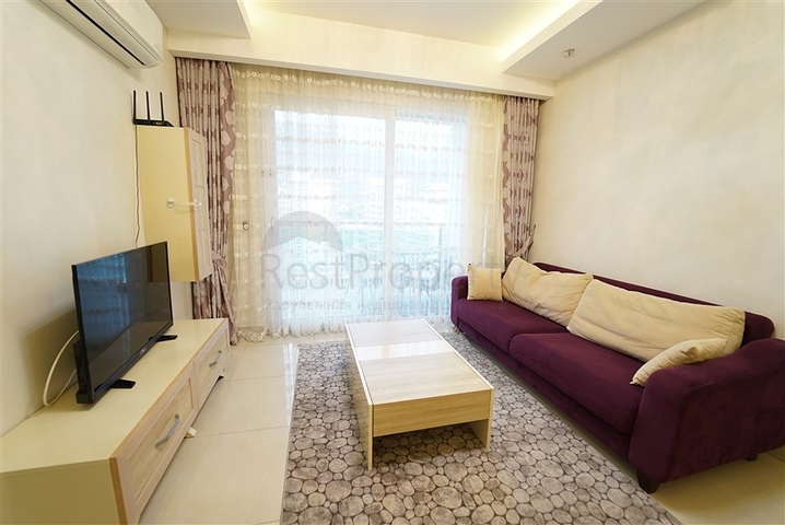 شقة فاخرة -غرفة وصالة ضمن مجمع 5 نجوم -في محمودلار/ الانيا 