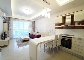 شقة فاخرة -غرفة وصالة ضمن مجمع 5 نجوم -في محمودلار/ الانيا 