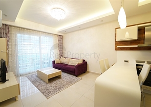 شقة فاخرة -غرفة وصالة ضمن مجمع 5 نجوم -في محمودلار/ الانيا 