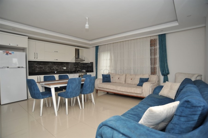 دوبلكس ارضية 3 غرف وصالة -ضمن مجمع سكني حديث -في منطقة كاستل / الانيا 