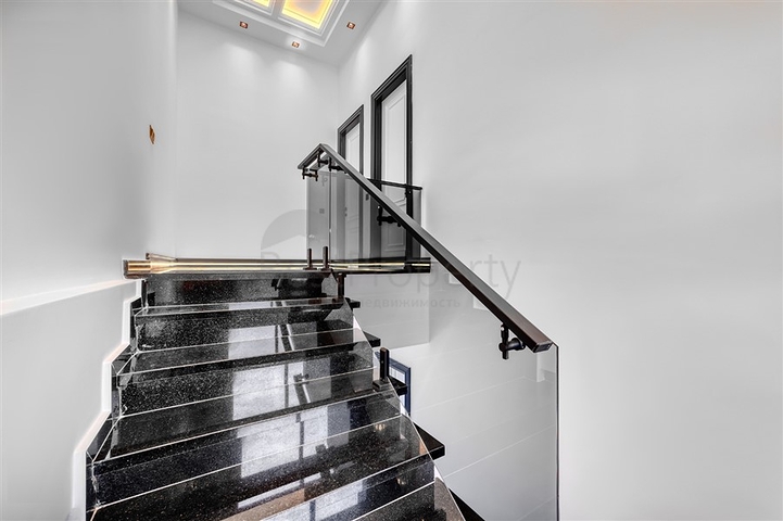 فيلا للبيع بالاقساط في الانيا - مستقلة مع مسبح خاص وباطلالة بحر -في كارجي جاك / الانيا 