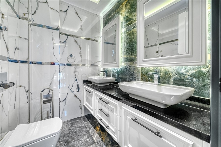 فيلا للبيع بالاقساط في الانيا - مستقلة مع مسبح خاص وباطلالة بحر -في كارجي جاك / الانيا 