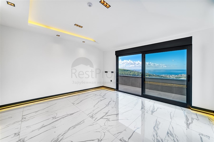 فيلا للبيع بالاقساط في الانيا - مستقلة مع مسبح خاص وباطلالة بحر -في كارجي جاك / الانيا 