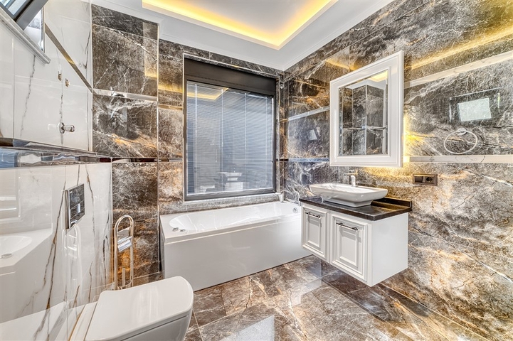 فيلا للبيع بالاقساط في الانيا - مستقلة مع مسبح خاص وباطلالة بحر -في كارجي جاك / الانيا 