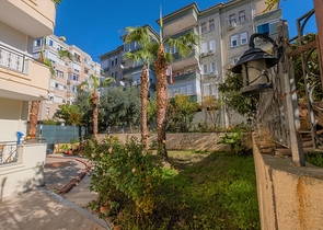 اطلالة بحر وقلعة - شقة 2 غرفة وصالة -مفروشة -في مركز الانيا 