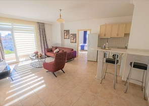 اطلالة بحر وقلعة - شقة 2 غرفة وصالة -مفروشة -في مركز الانيا 