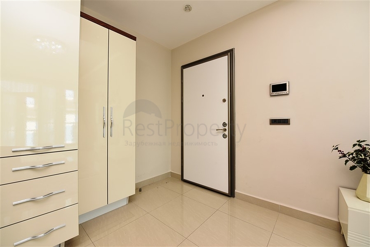 مجمع فاخر قريب من البحر -شقة غرفة وصالة مفروشة - محمودلار/ الانيا 