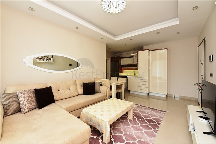 مجمع فاخر قريب من البحر -شقة غرفة وصالة مفروشة - محمودلار/ الانيا 