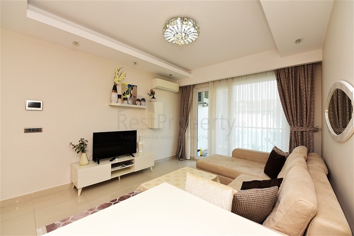 مجمع فاخر قريب من البحر -شقة غرفة وصالة مفروشة - محمودلار/ الانيا 