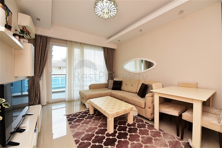 مجمع فاخر قريب من البحر -شقة غرفة وصالة مفروشة - محمودلار/ الانيا 