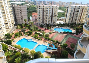 شقة واسعة في الانيا - غرفتين وصالة مفروشة -ضمن مجمع سكني في محمودلار / الانيا 