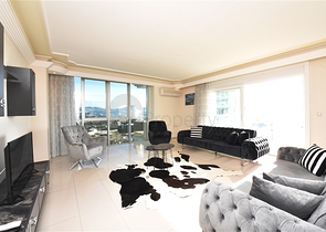 شقة واسعة في الانيا - غرفتين وصالة مفروشة -ضمن مجمع سكني في محمودلار / الانيا 