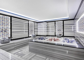 شقة عائلية واسعة - غرفتين وصالة مفروشة -اطلالة مفتوحة - في محمودلار/ الانيا 