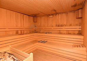 شقة عائلية واسعة - غرفتين وصالة مفروشة -اطلالة مفتوحة - في محمودلار/ الانيا 