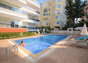 قريبة من شاطئ كليوباترا - شقة غرفة وصالة مفروشة ضمن مجمع حديث - الانيا 