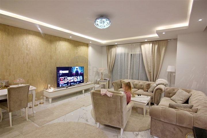 شقة واسعة - غرفتين وصالة مفروشة -ضمن مجمع - في محمودلار / الانيا 