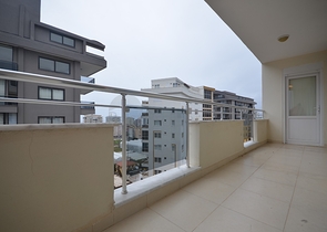 شقة غرفتين وصالة مفروشة - ضمن مجمع سكني -في محمودلار/ الانيا 