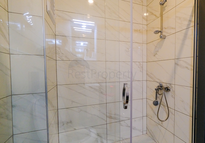 مجمع جديد - شقة غرفة وصالة مفروشة - في محمودلار / الانيا 