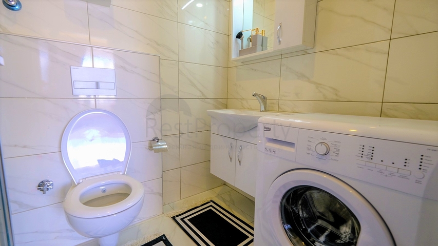 شقة غرفة وصالة مفروشة - مجمع حديث -في محمودلار / الانيا