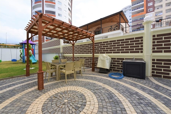 شقة غرفة وصالة مفروشة - مجمع حديث -في محمودلار / الانيا