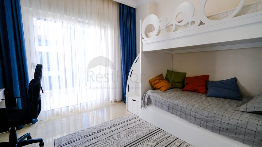 مجمع بخدمات 5 نجوم - شقة غرفتين  وصالة مفروشة - في محمودلار/ الانيا