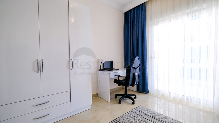 مجمع بخدمات 5 نجوم - شقة غرفتين  وصالة مفروشة - في محمودلار/ الانيا