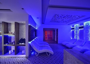 اطلالة بحر -شقة 2 غرفة وصالة مفروشة - ضمن مجمع يضم خدمات 5 نجوم - في افسلار / الانيا 