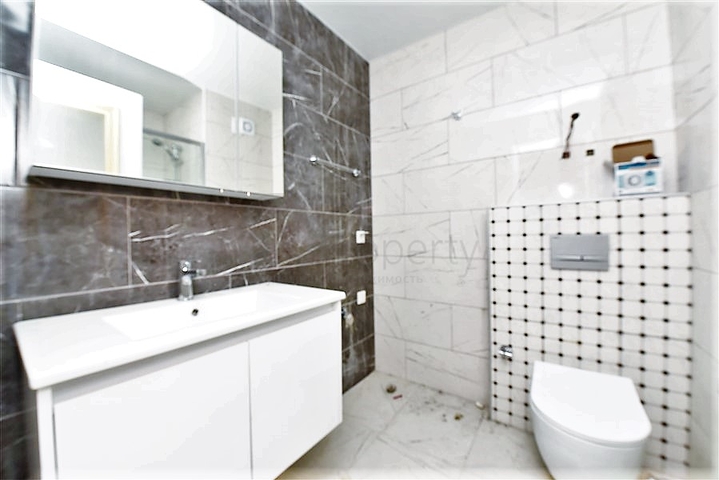 شقة ضمن مجمع 5 نجوم - غرفة وصالة -في افسلار / الانيا 