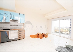 شقة ضمن مجمع 5 نجوم - غرفة وصالة -في افسلار / الانيا 