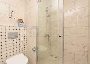 شقة ضمن مجمع 5 نجوم - غرفة وصالة -في افسلار / الانيا 