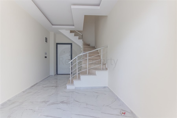 سعر مناسب - دوبلكس 3 غرف وصالة ضمن مجمع حديث - محمودلار / الانيا 