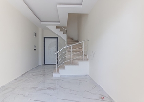 سعر مناسب - دوبلكس 3 غرف وصالة ضمن مجمع حديث - محمودلار / الانيا 