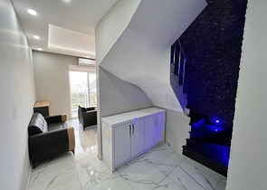 دوبلكس للبيع في محمودلار - تصميم 1+3 - مفروشة بالكامل - في محمودلار/ الانيا 