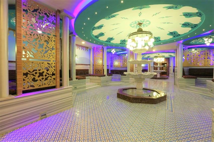 خلف مول الانيوم - شقة غرفة وصالة مفروشة - مجمع فاخر - في جيكجلي / الانيا 