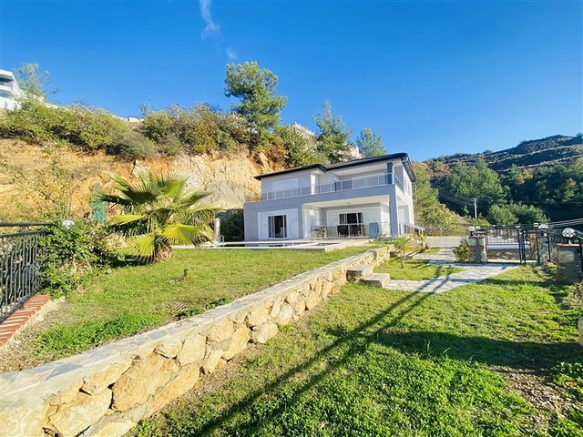 اطلالة بحر -فيلا خاصة مع مسبح وحديقة - في كارجيجاك / الانيا 