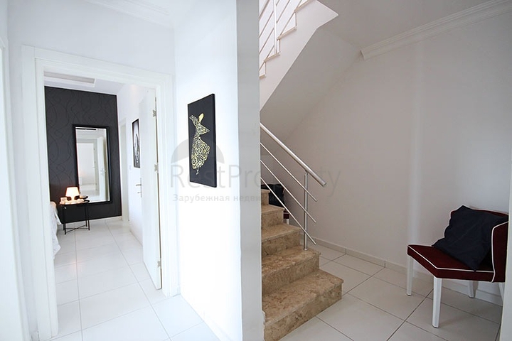 اطلالة بحر - دوبلكس 3 غرف وصالة مفروشة -في محمودلار / الانيا 