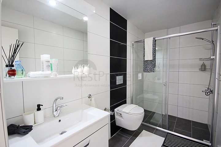 اطلالة بحر - دوبلكس 3 غرف وصالة مفروشة -في محمودلار / الانيا 