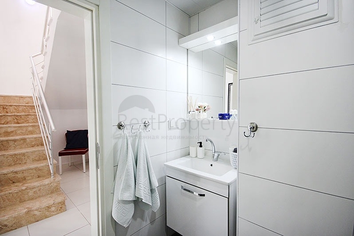 اطلالة بحر - دوبلكس 3 غرف وصالة مفروشة -في محمودلار / الانيا 