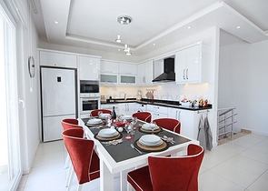 اطلالة بحر - دوبلكس 3 غرف وصالة مفروشة -في محمودلار / الانيا 