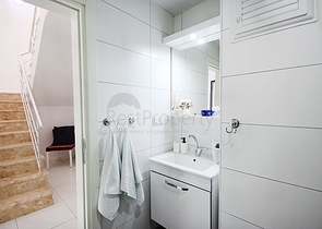 اطلالة بحر - دوبلكس 3 غرف وصالة مفروشة -في محمودلار / الانيا 