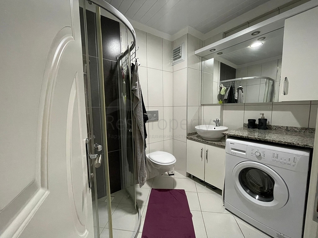 بالكون واسع -شقة غرفة وصالة مفروشة -ضمن مجمع سكني حديث -في افسلار / الانيا 