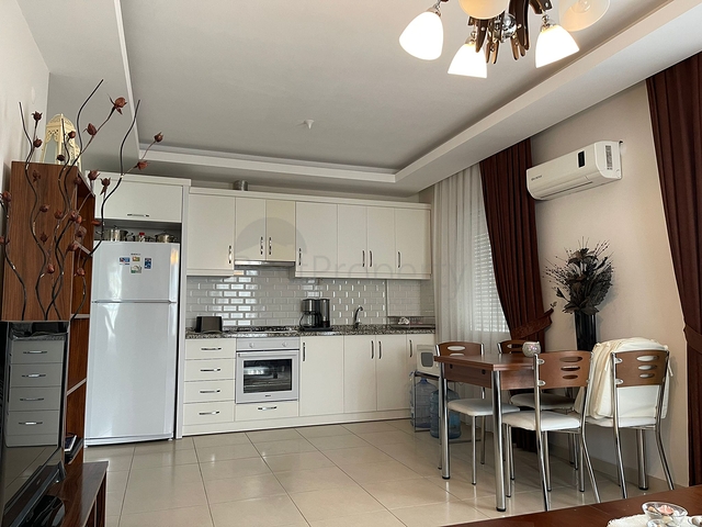 بالكون واسع -شقة غرفة وصالة مفروشة -ضمن مجمع سكني حديث -في افسلار / الانيا 