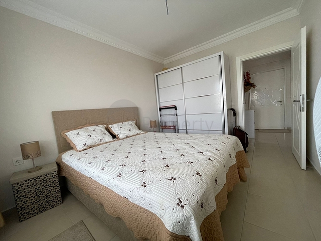 بالكون واسع -شقة غرفة وصالة مفروشة -ضمن مجمع سكني حديث -في افسلار / الانيا 