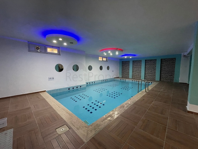 بالكون واسع -شقة غرفة وصالة مفروشة -ضمن مجمع سكني حديث -في افسلار / الانيا 