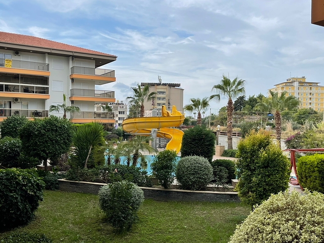 بالكون واسع -شقة غرفة وصالة مفروشة -ضمن مجمع سكني حديث -في افسلار / الانيا 