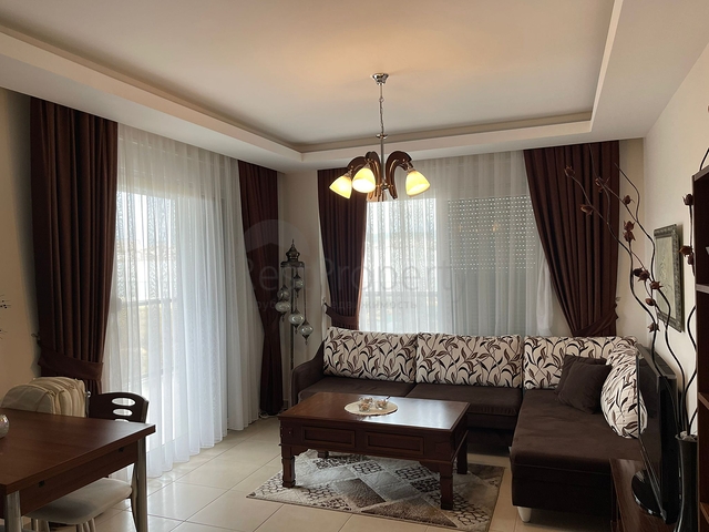 بالكون واسع -شقة غرفة وصالة مفروشة -ضمن مجمع سكني حديث -في افسلار / الانيا 