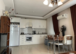 بالكون واسع -شقة غرفة وصالة مفروشة -ضمن مجمع سكني حديث -في افسلار / الانيا 