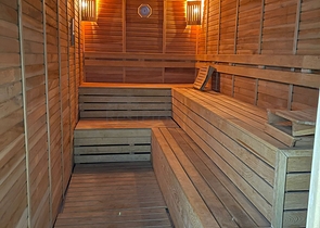 بالكون واسع -شقة غرفة وصالة مفروشة -ضمن مجمع سكني حديث -في افسلار / الانيا 