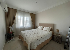 بالكون واسع -شقة غرفة وصالة مفروشة -ضمن مجمع سكني حديث -في افسلار / الانيا 