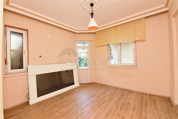 شقة 3 غرف وصالة مفروشة -موقع مركزي بالقرب من قلعة الانيا 